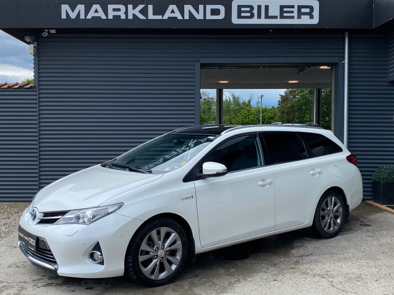 Toyota Auris Hybrid H3 Touring Sports CVT