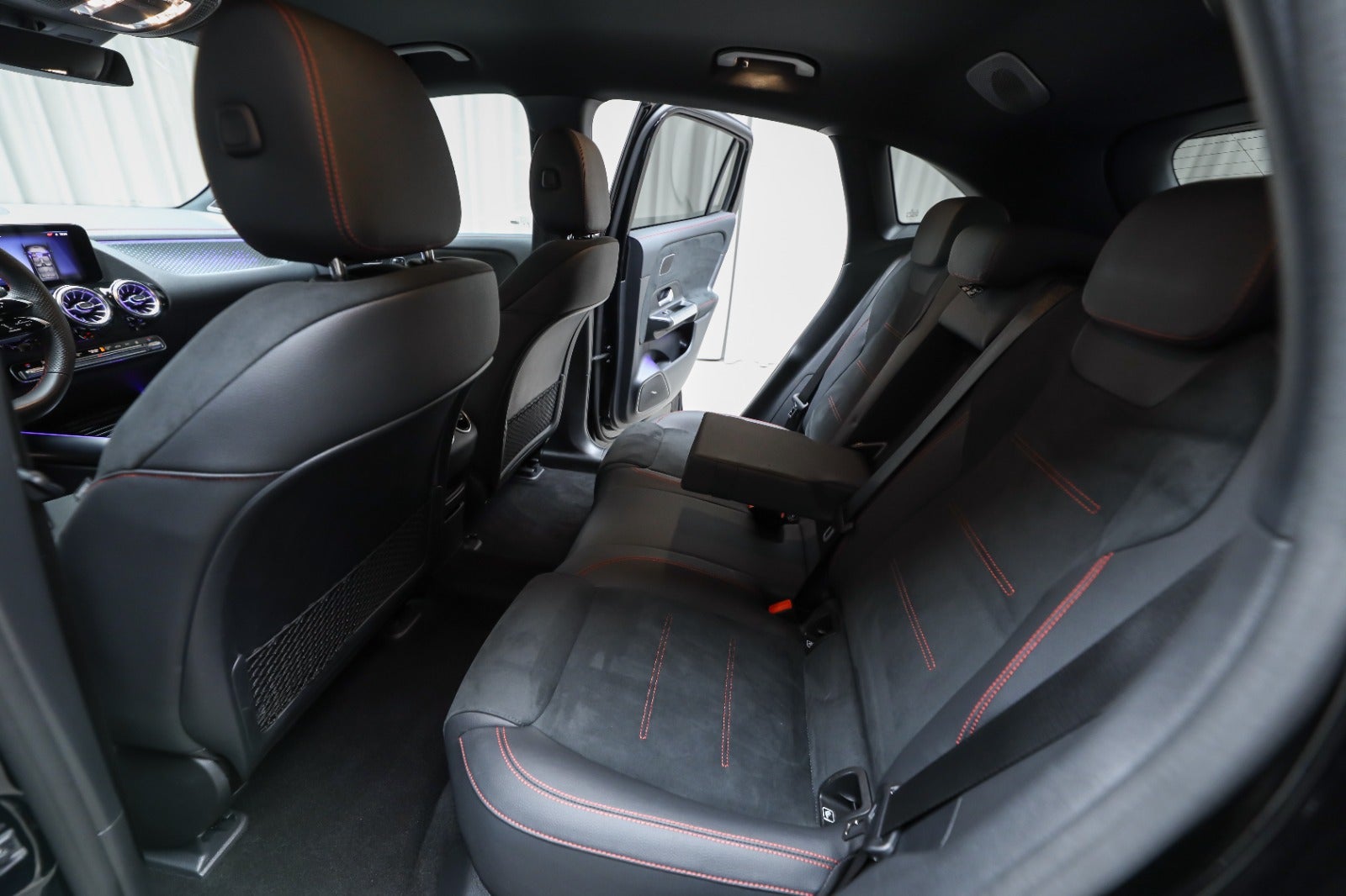 Mercedes-Benz EQA 250+ (5/8)