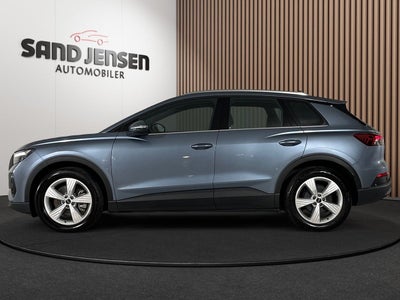 Audi Q4 e-tron Attraction Van