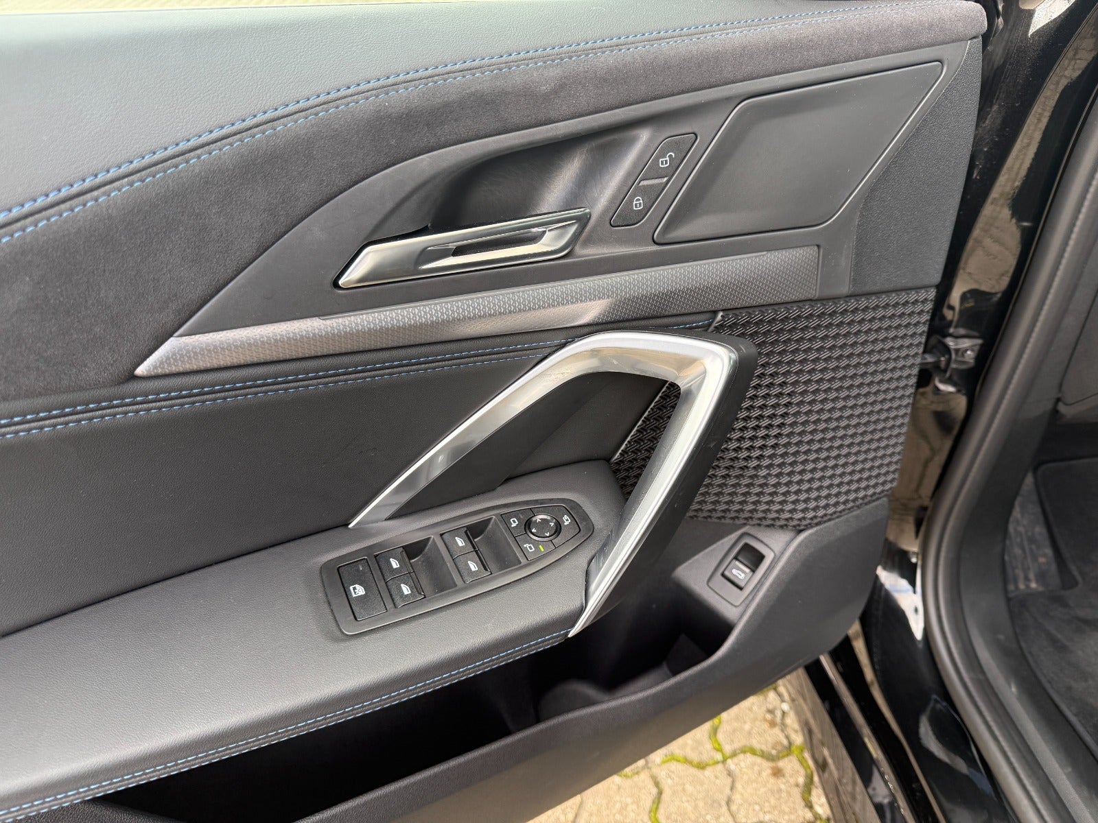BMW iX1 eDrive20 M-Sport Premium 5d - 7