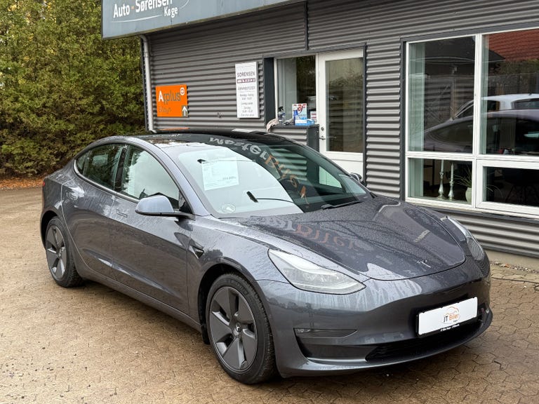 Tesla Model 3 Long Range AWD