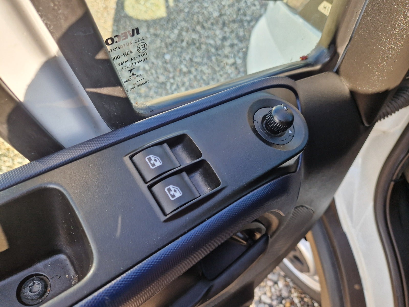 Billede af Iveco Daily 2,3 35S14 Alukasse m/lift