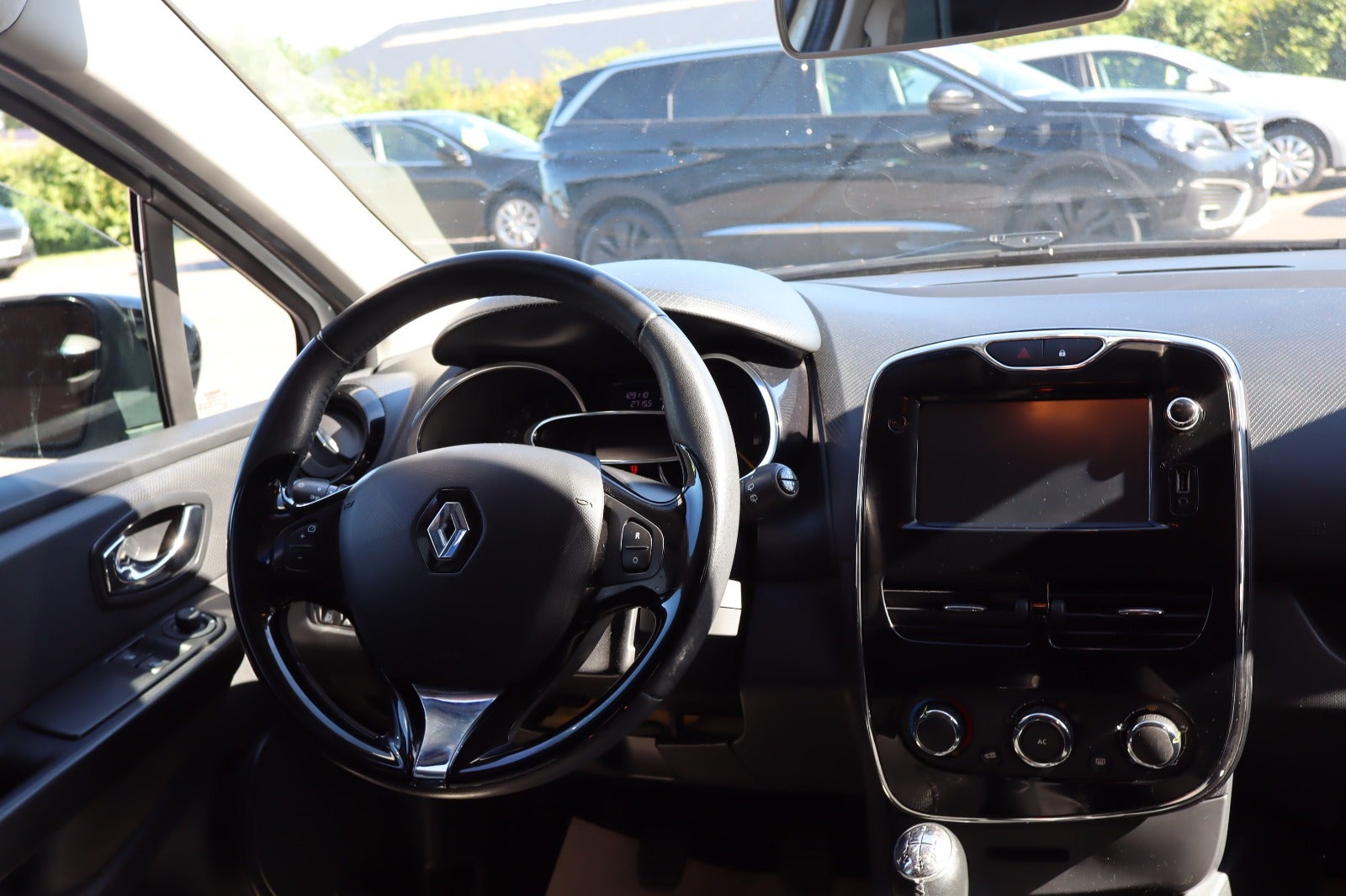 Billede af Renault Clio IV 1,5 dCi 75 Expression Sport Tourer