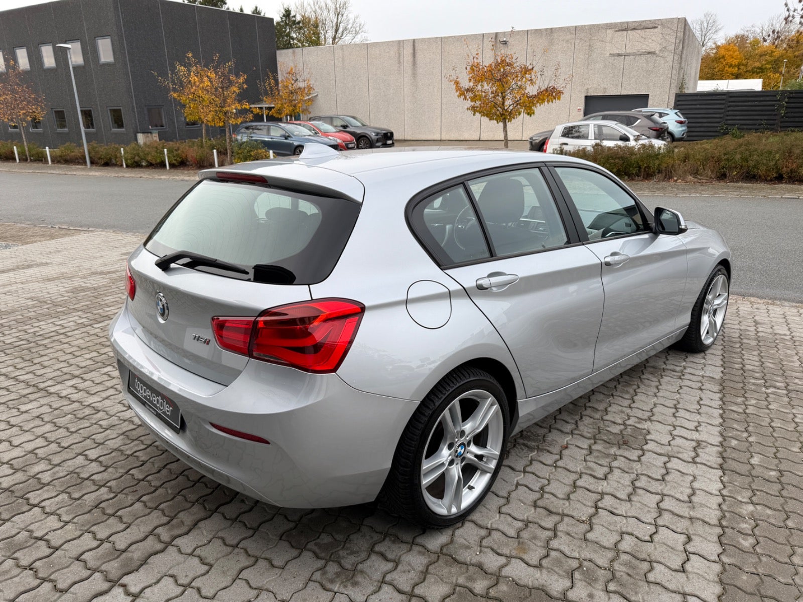 BMW 118i Connected aut.