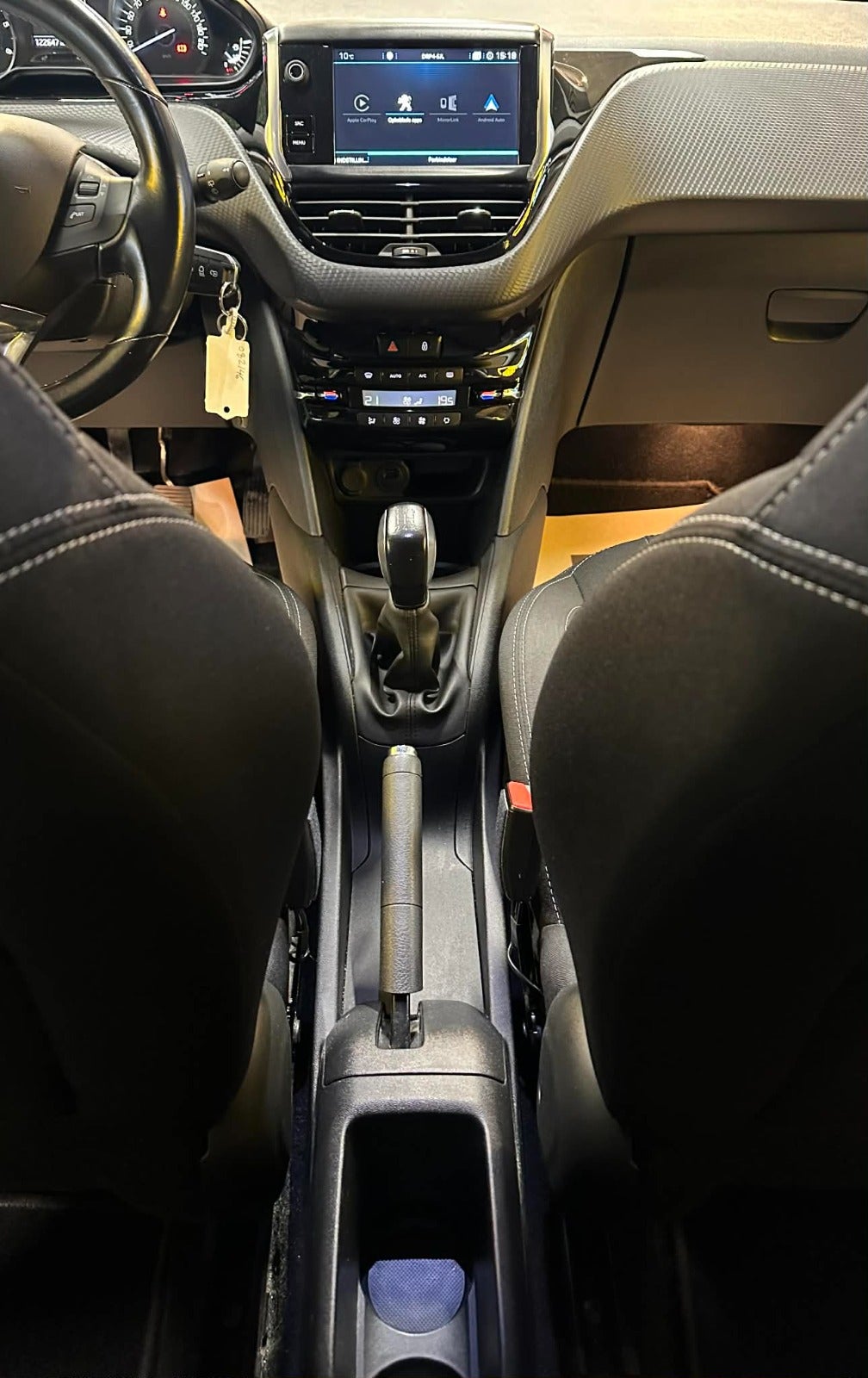 Billede af Peugeot 208 1,5 BlueHDi 100 Infinity Sky