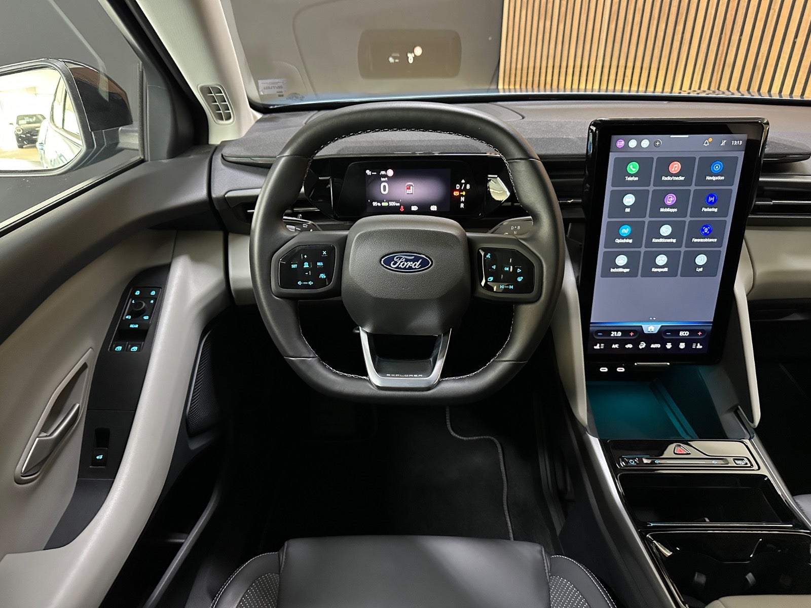 Billede af Ford Explorer 77 Select Extended Range