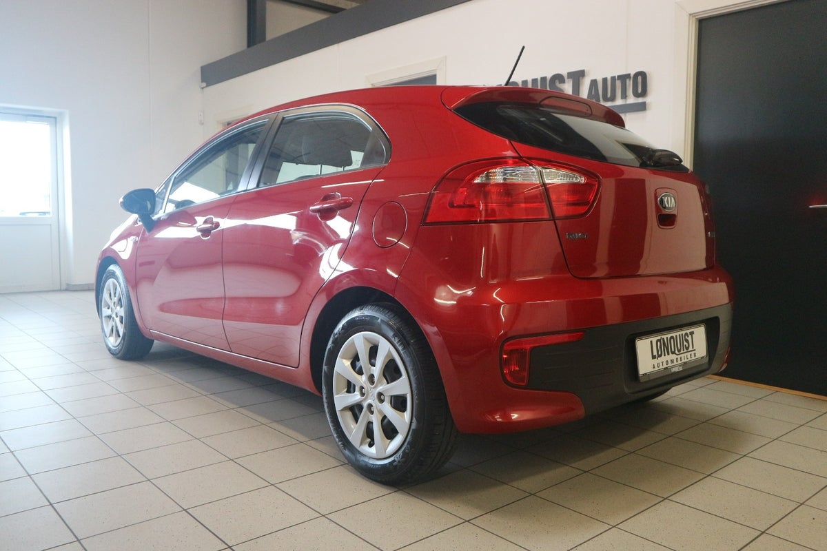 Kia Rio CVVT Style+