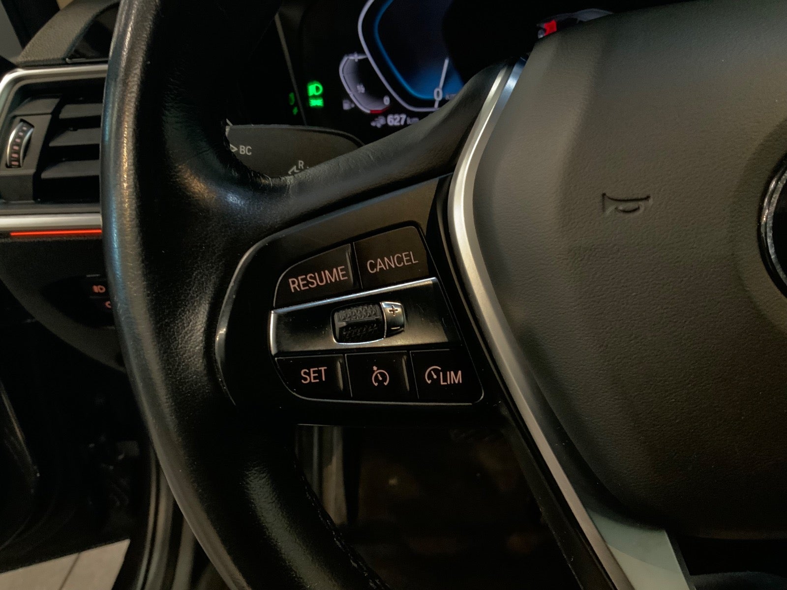 BMW 330e