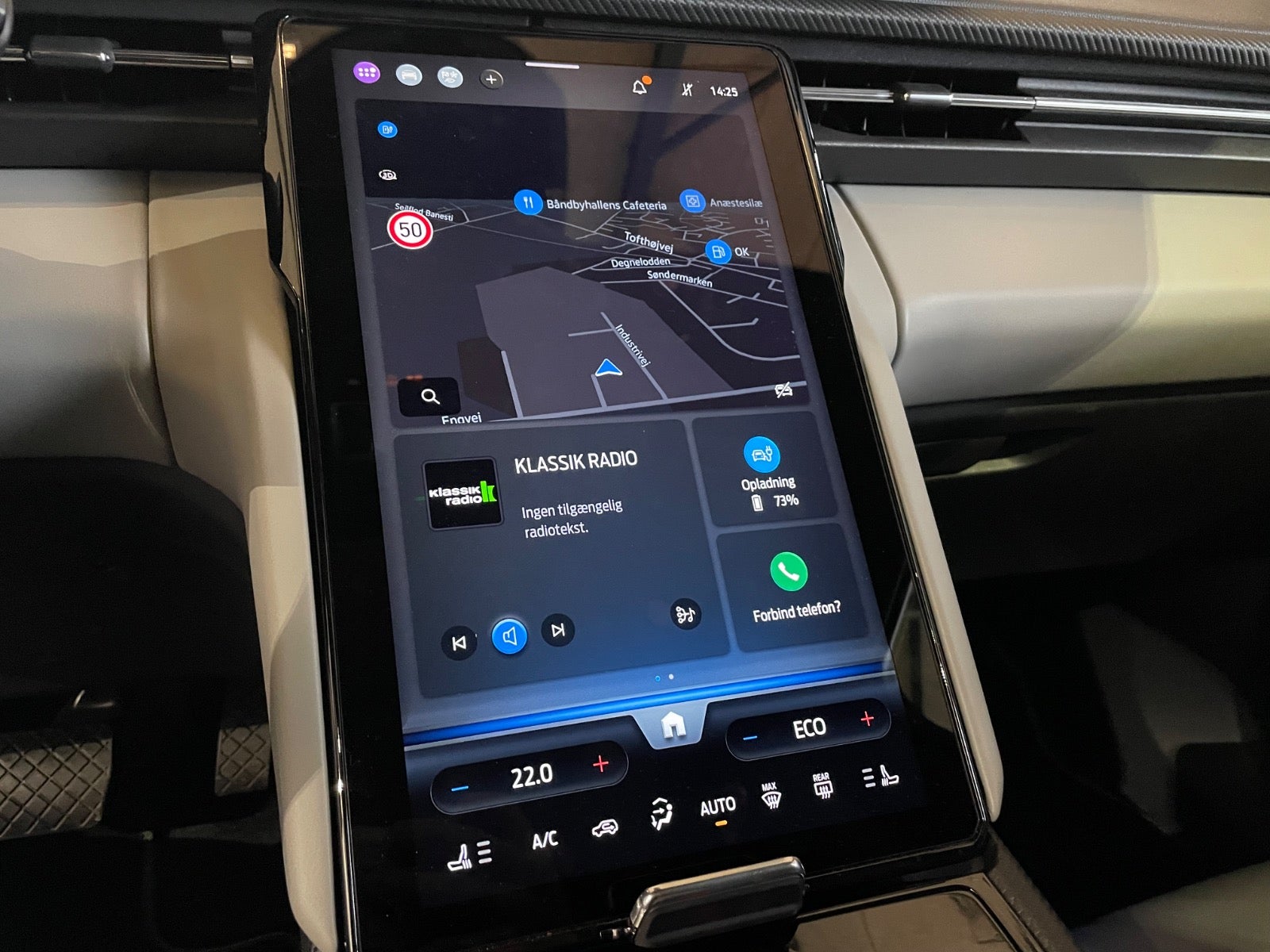 Ford Explorer Premium Extended Range