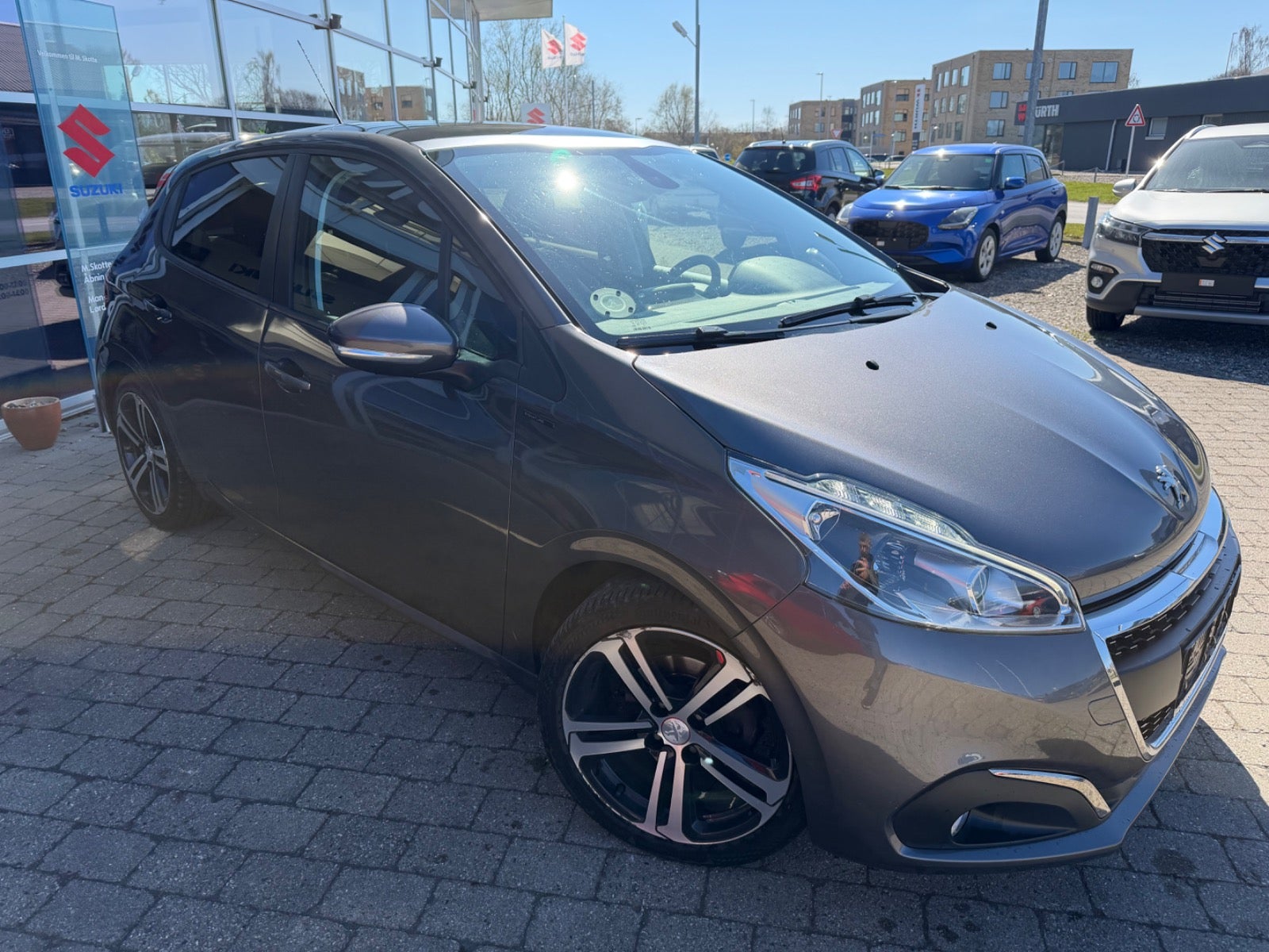 Billede af Peugeot 208 1,5 BlueHDi 100 Signature+