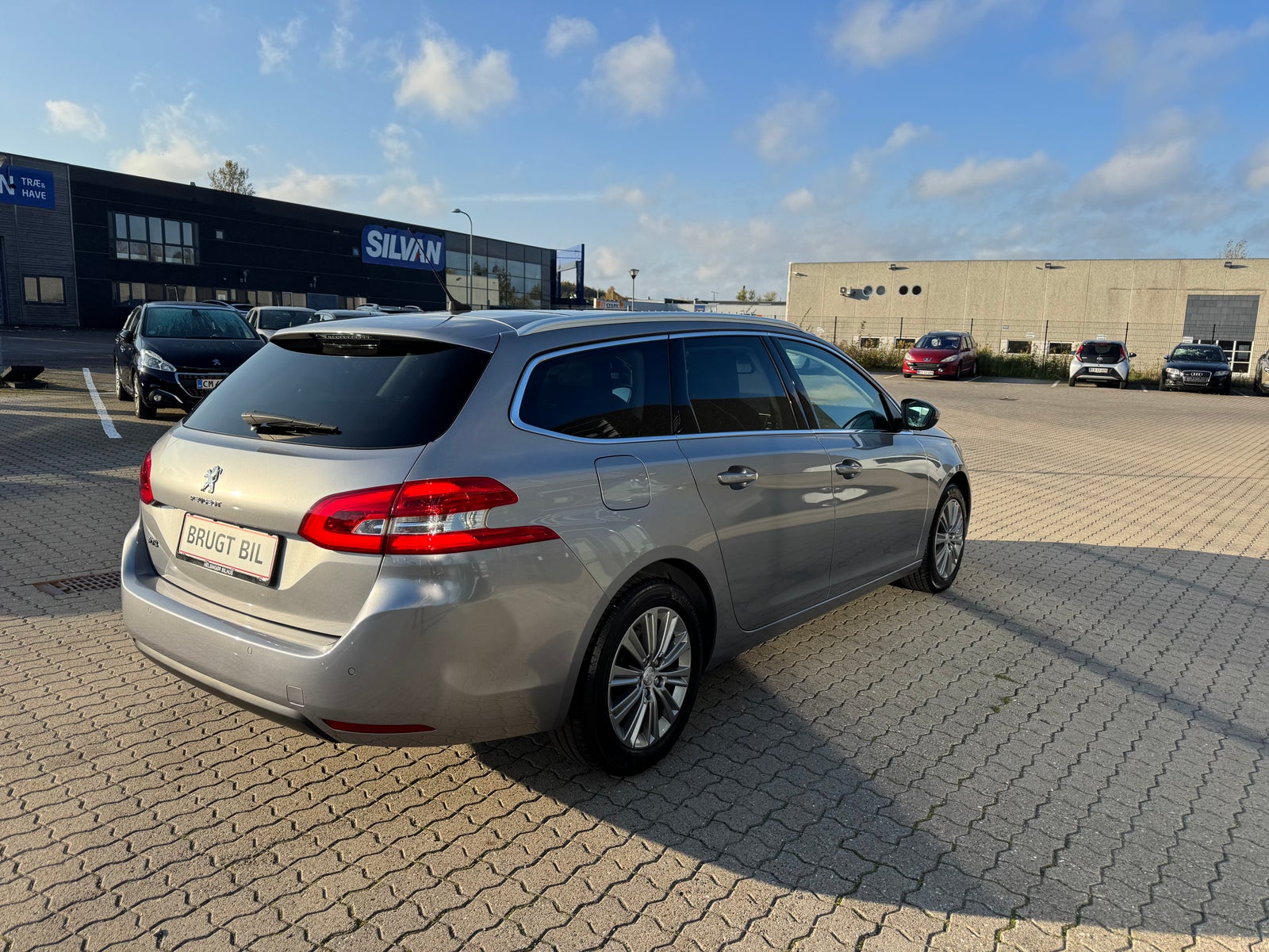 Billede af Peugeot 308 1,5 BlueHDi 130 Allure+ Sky SW