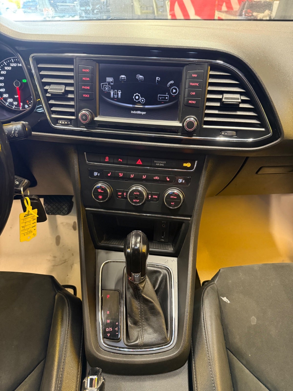 Billede af Seat Leon 1,6 TDi 110 Style ST DSG