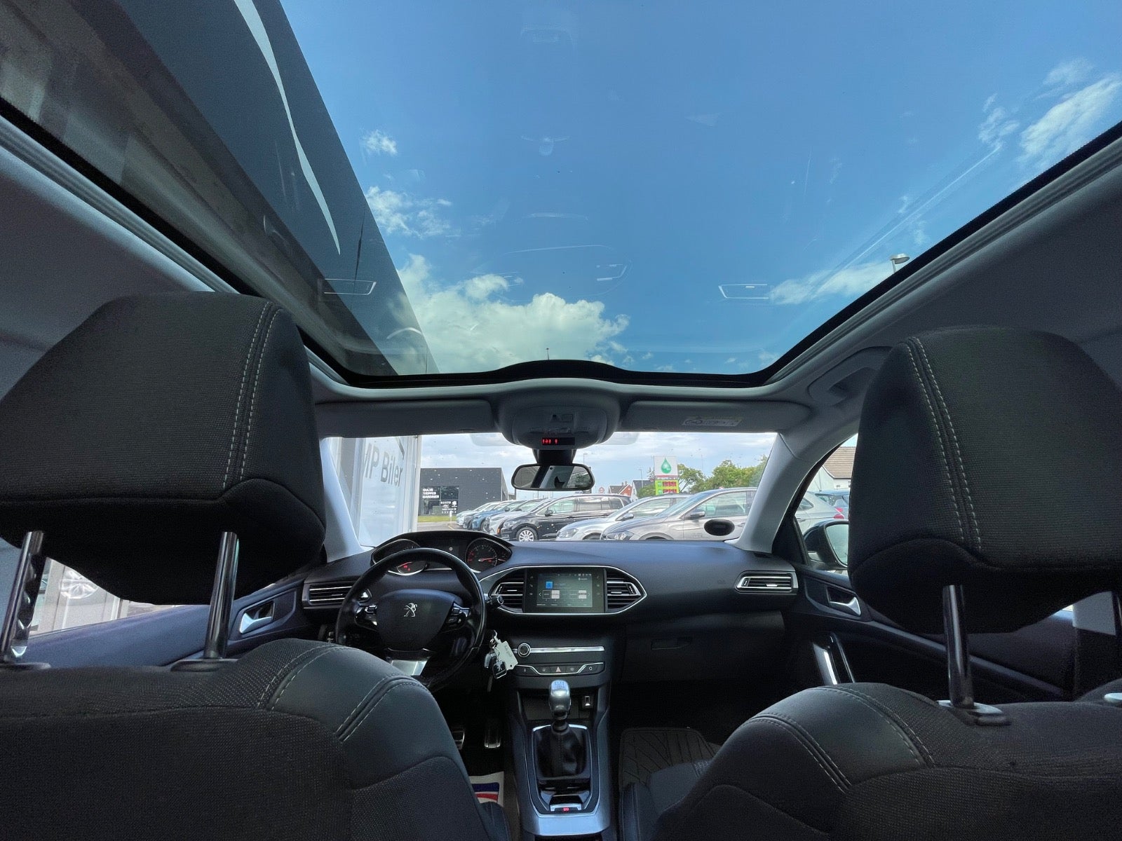 Billede af Peugeot 308 1,5 BlueHDi 130 Allure+ Sky SW