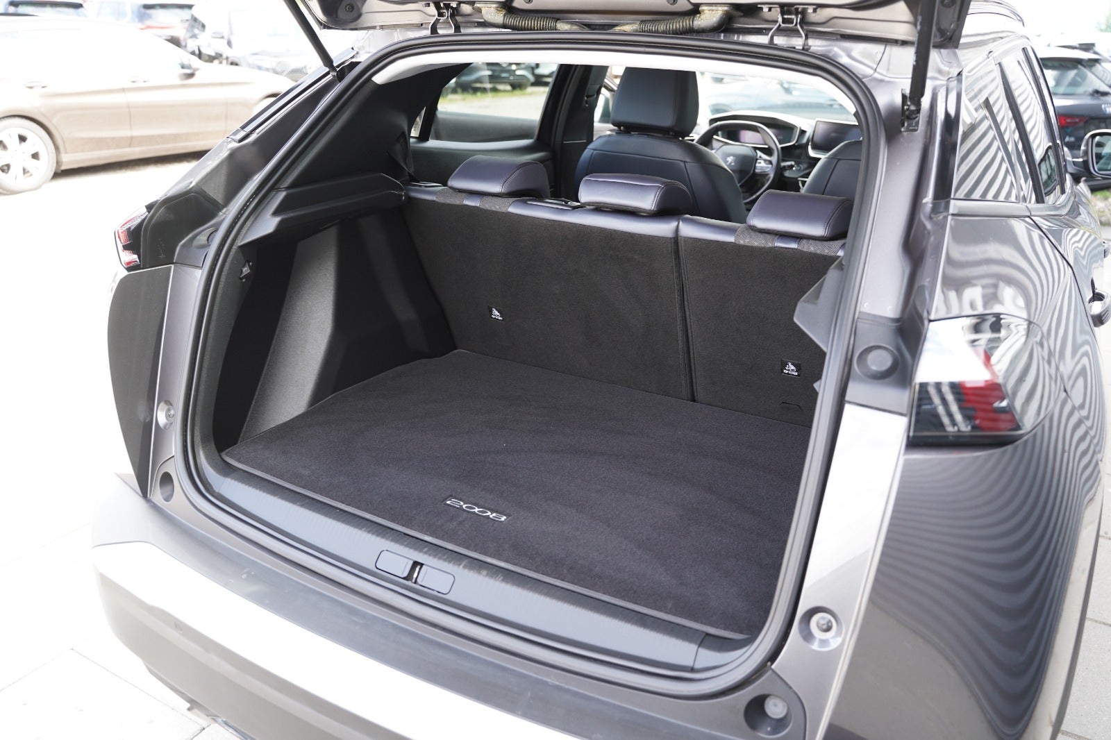 Billede af Peugeot 2008 1,2 PureTech 130 Allure Tour