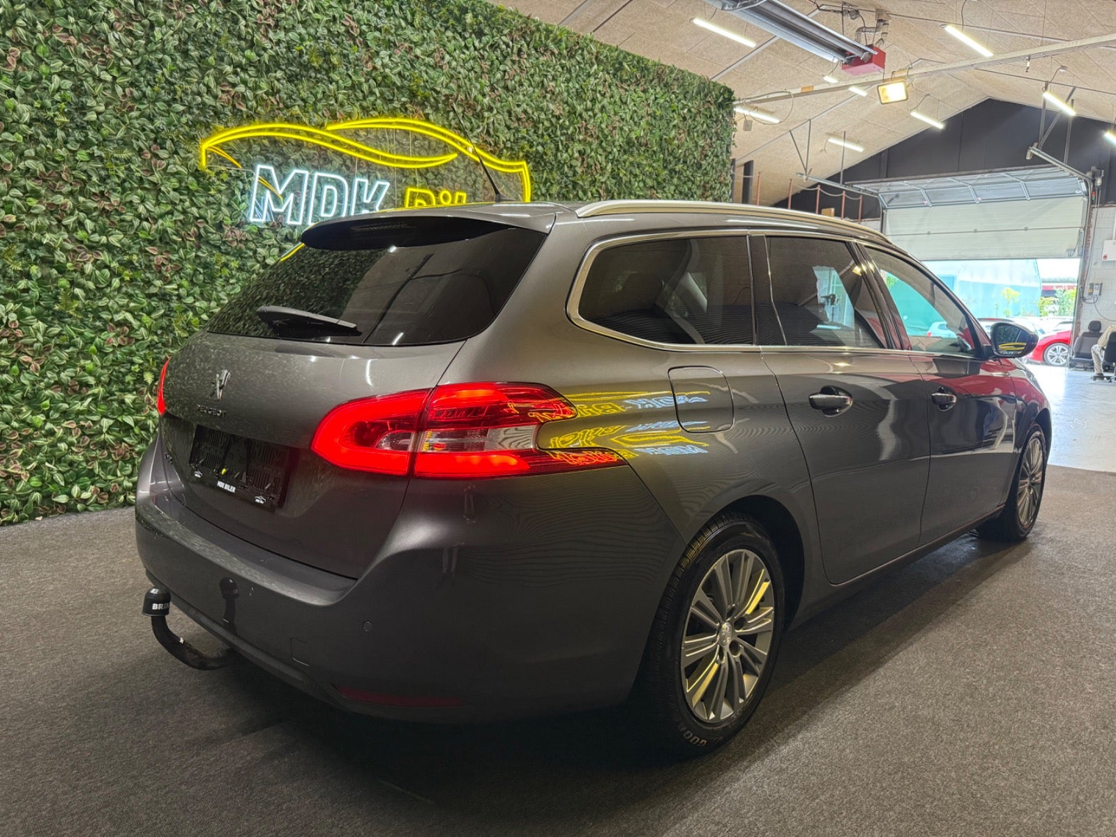 Billede af Peugeot 308 1,5 BlueHDi 130 Allure Sky SW