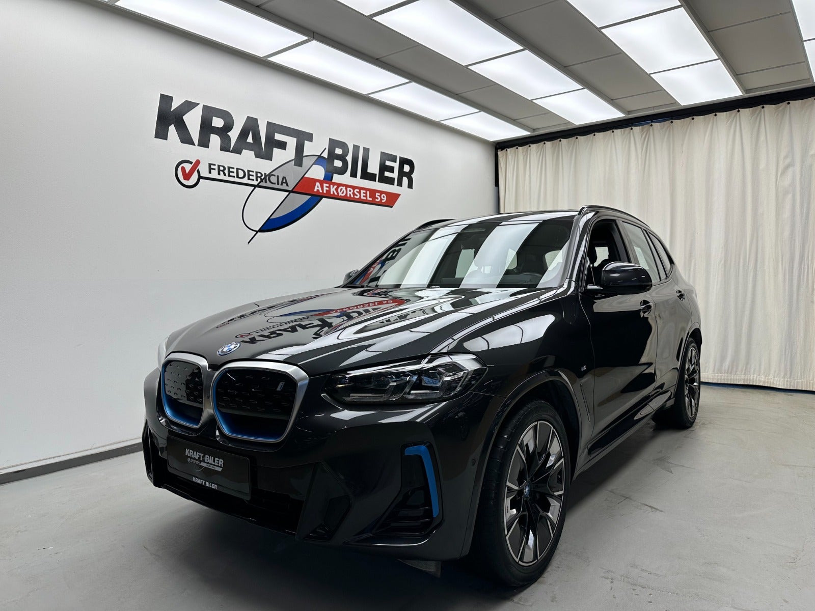 Billede af BMW iX3  Charged M-Sport