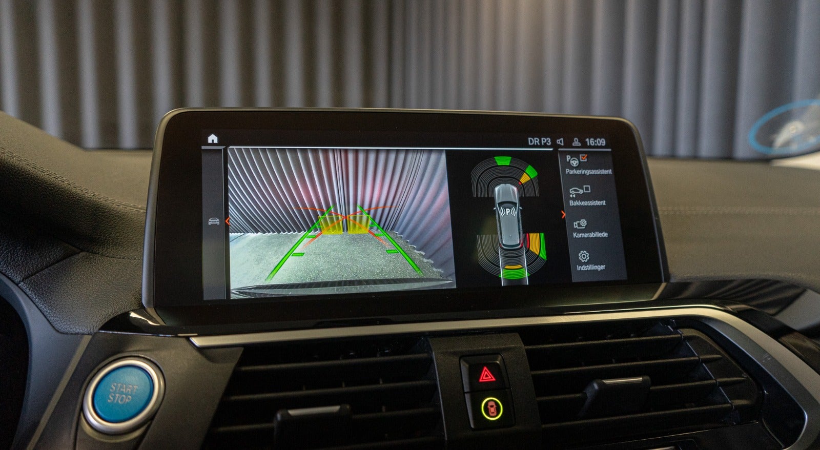 Billede af BMW iX3  Charged