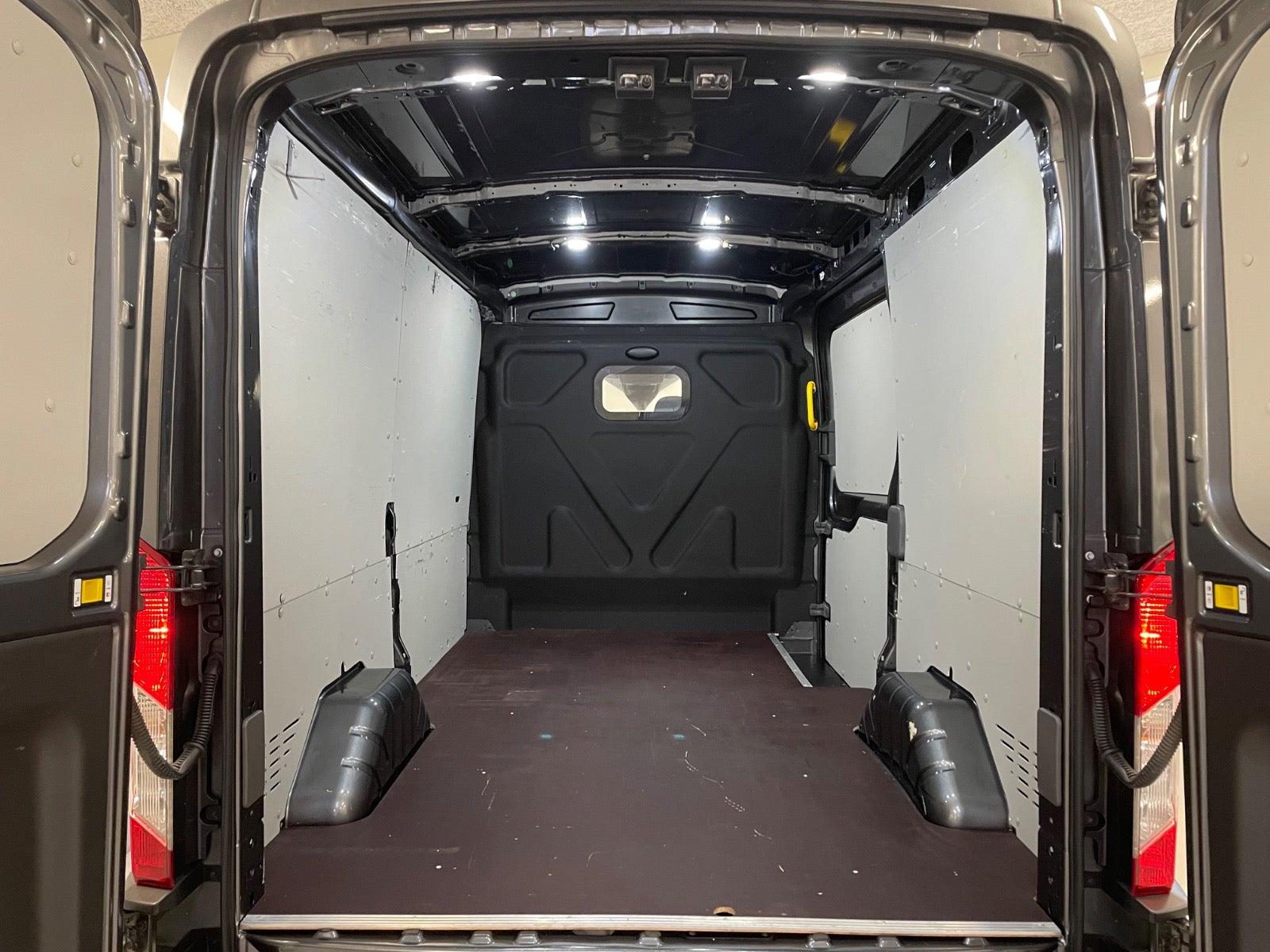 Billede af Ford Transit 350 L2 Van 2,0 TDCi 170 Trend aut. H2 FWD