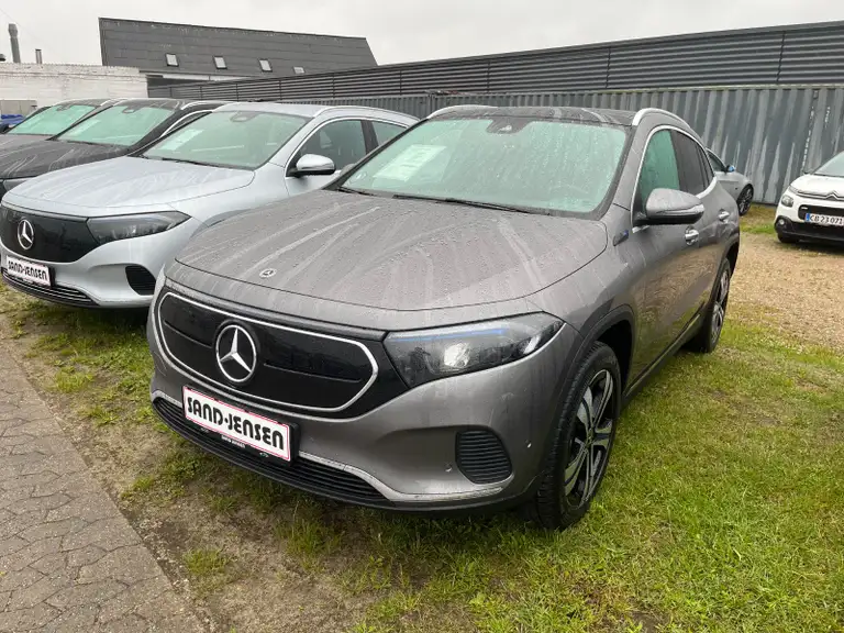 Mercedes EQA250 Electric Art