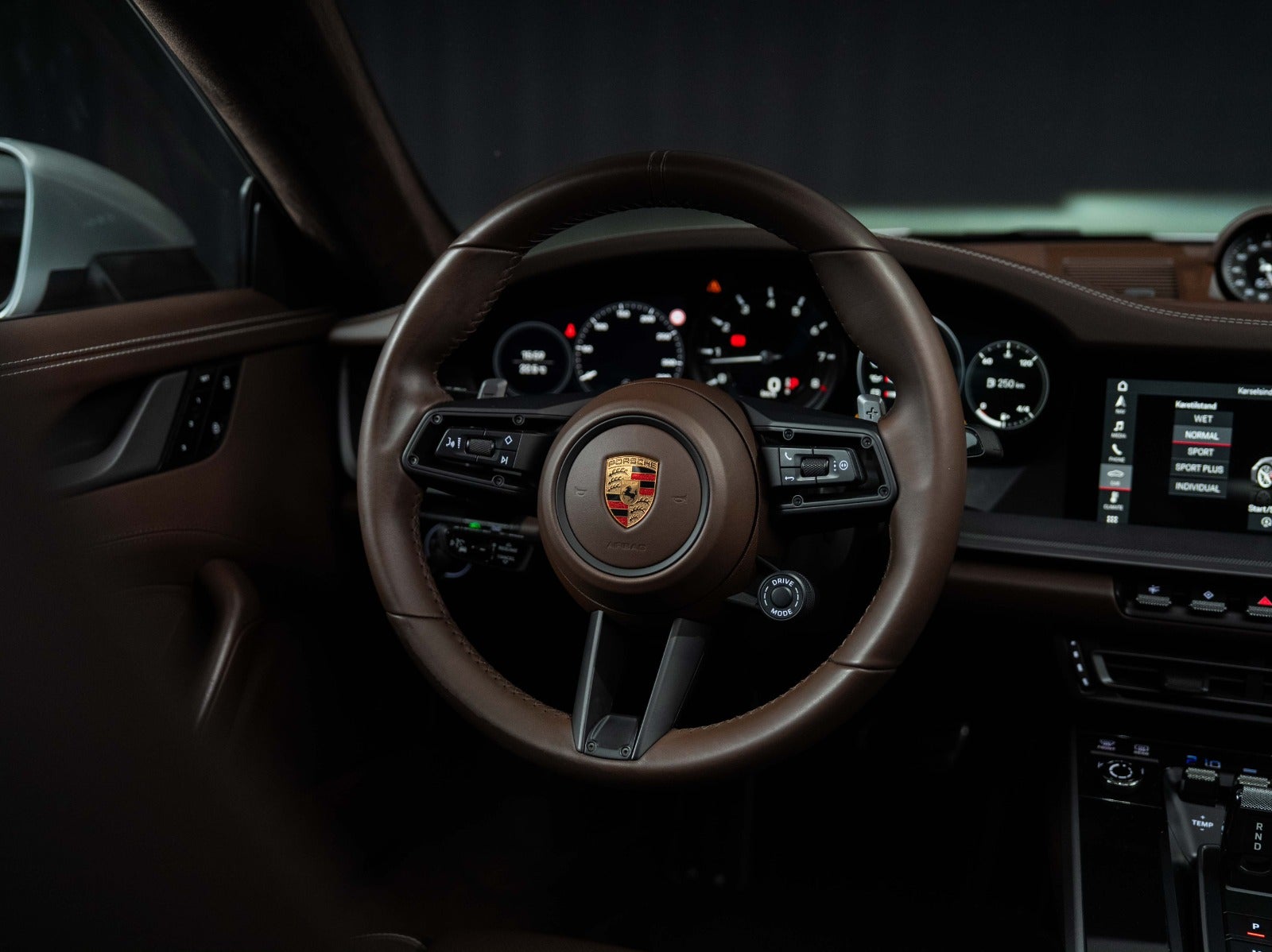 Gallery image 14 of 18