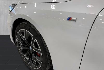 BMW i5 eDrive40 Touring Fully Charged M-Sport