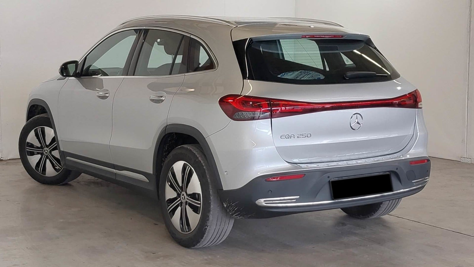 Mercedes EQA250 Electric Art
