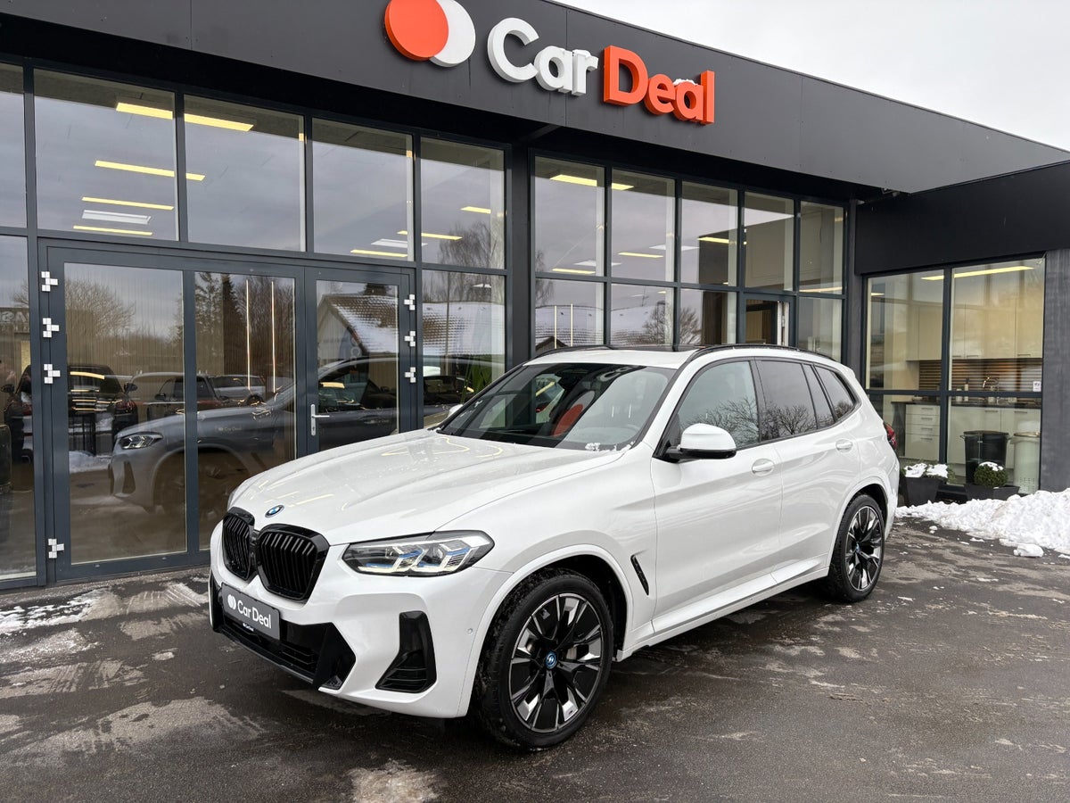 BMW iX3 billede