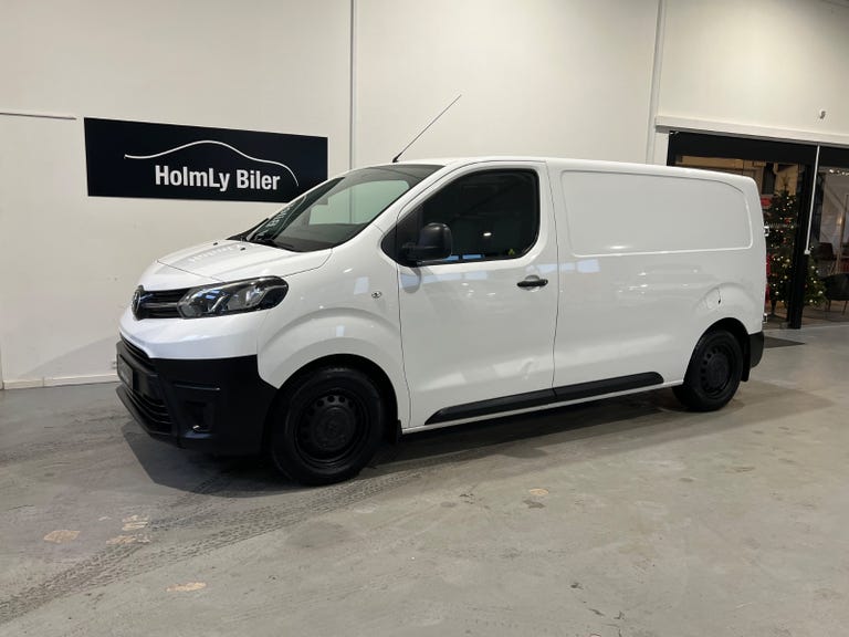 Toyota ProAce D 95 Medium Base