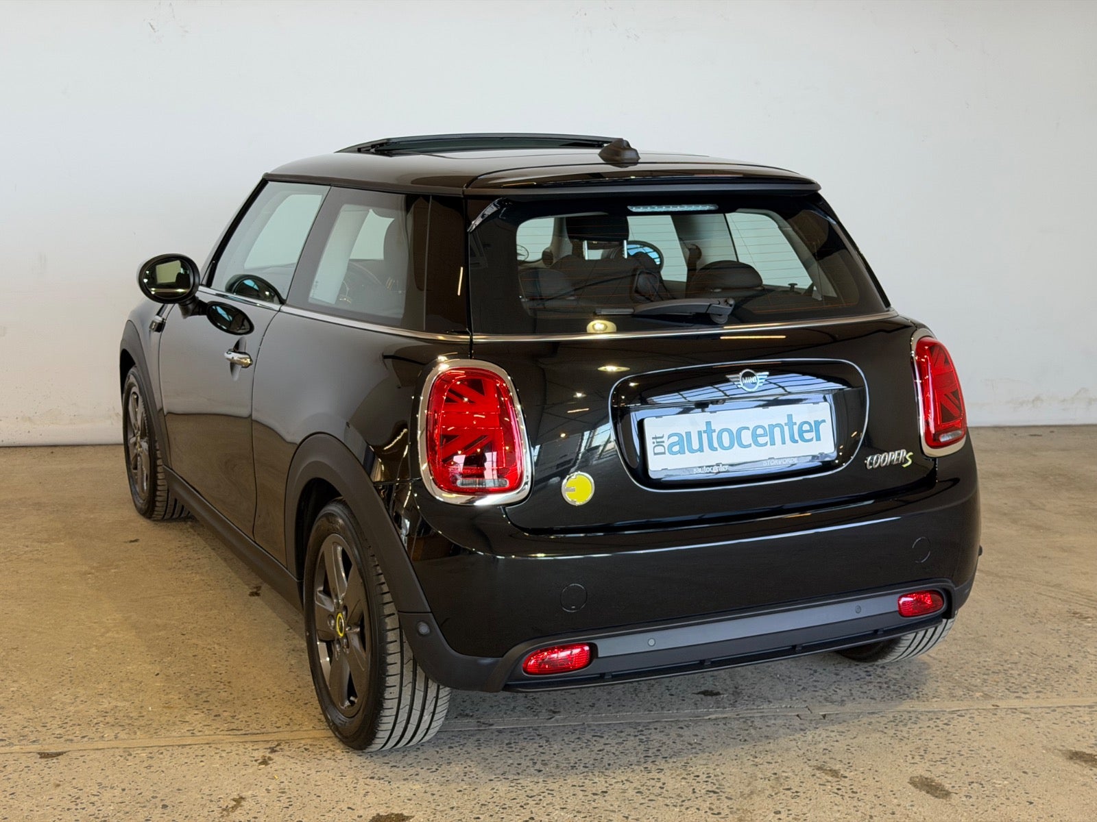 MINI Cooper SE Essential