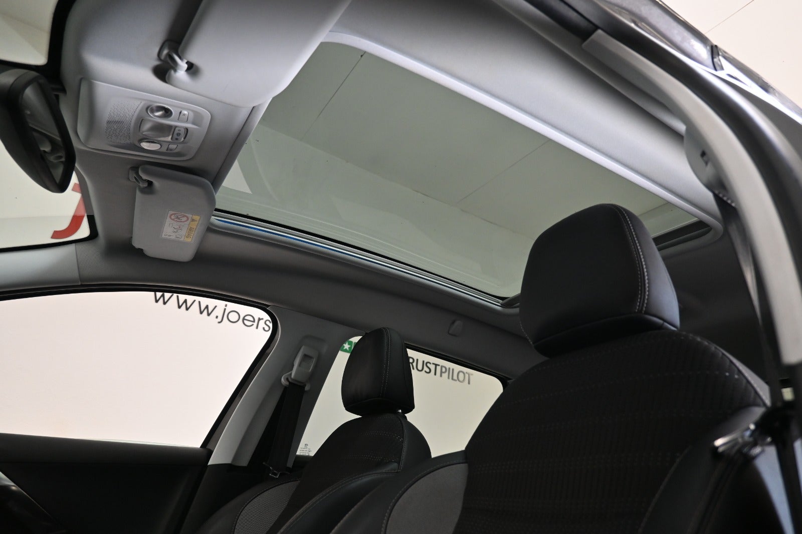 Peugeot 2008 BlueHDi 100 Allure Sky