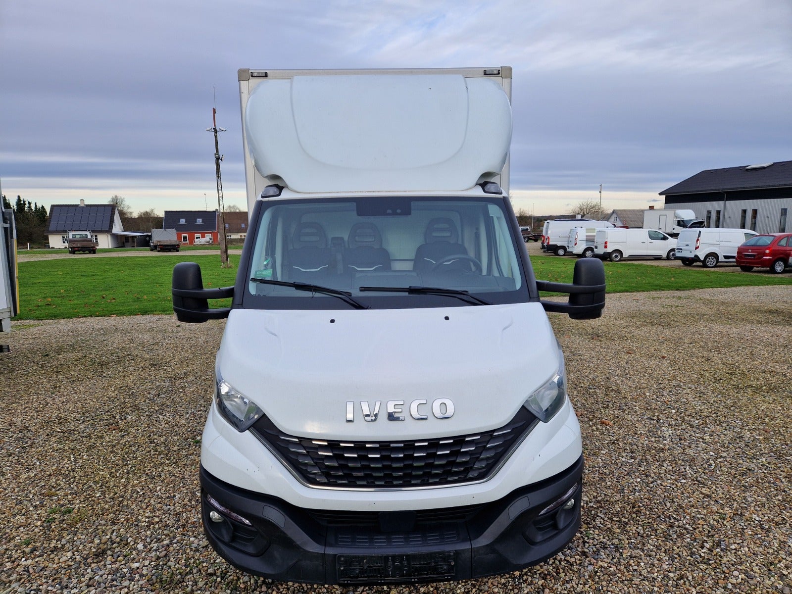 Billede af Iveco Daily 2,3 35S14 Alukasse m/lift AG8