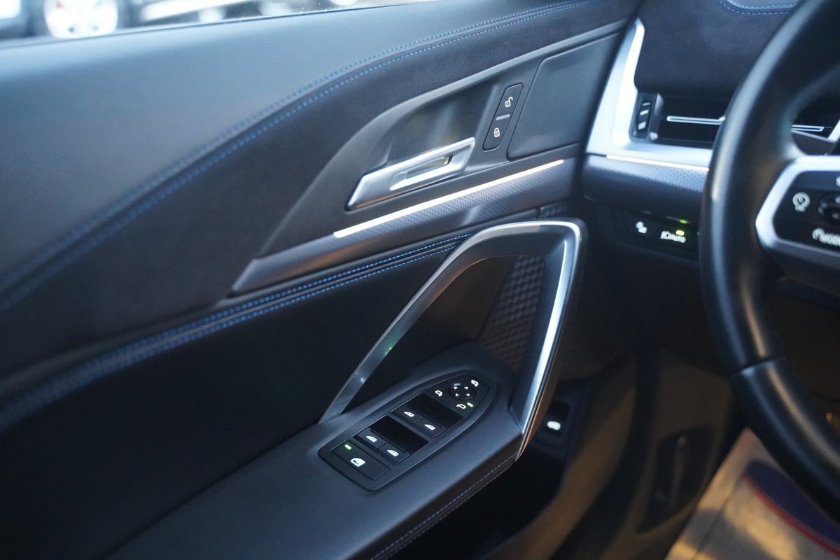 Billede af BMW iX2  eDrive20 M-Sport