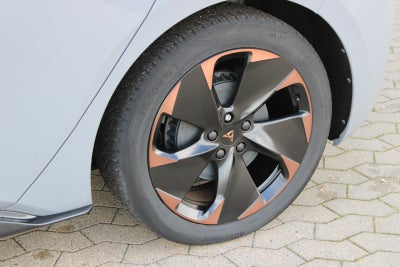 Cupra Born Dinamica Pack High
