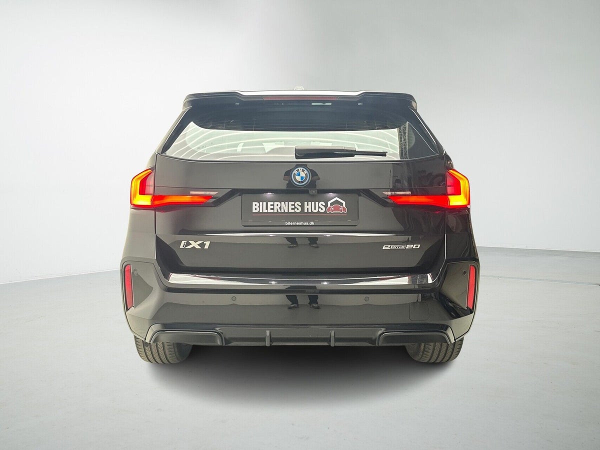 BMW iX1 eDrive20 M-Sport billede 7