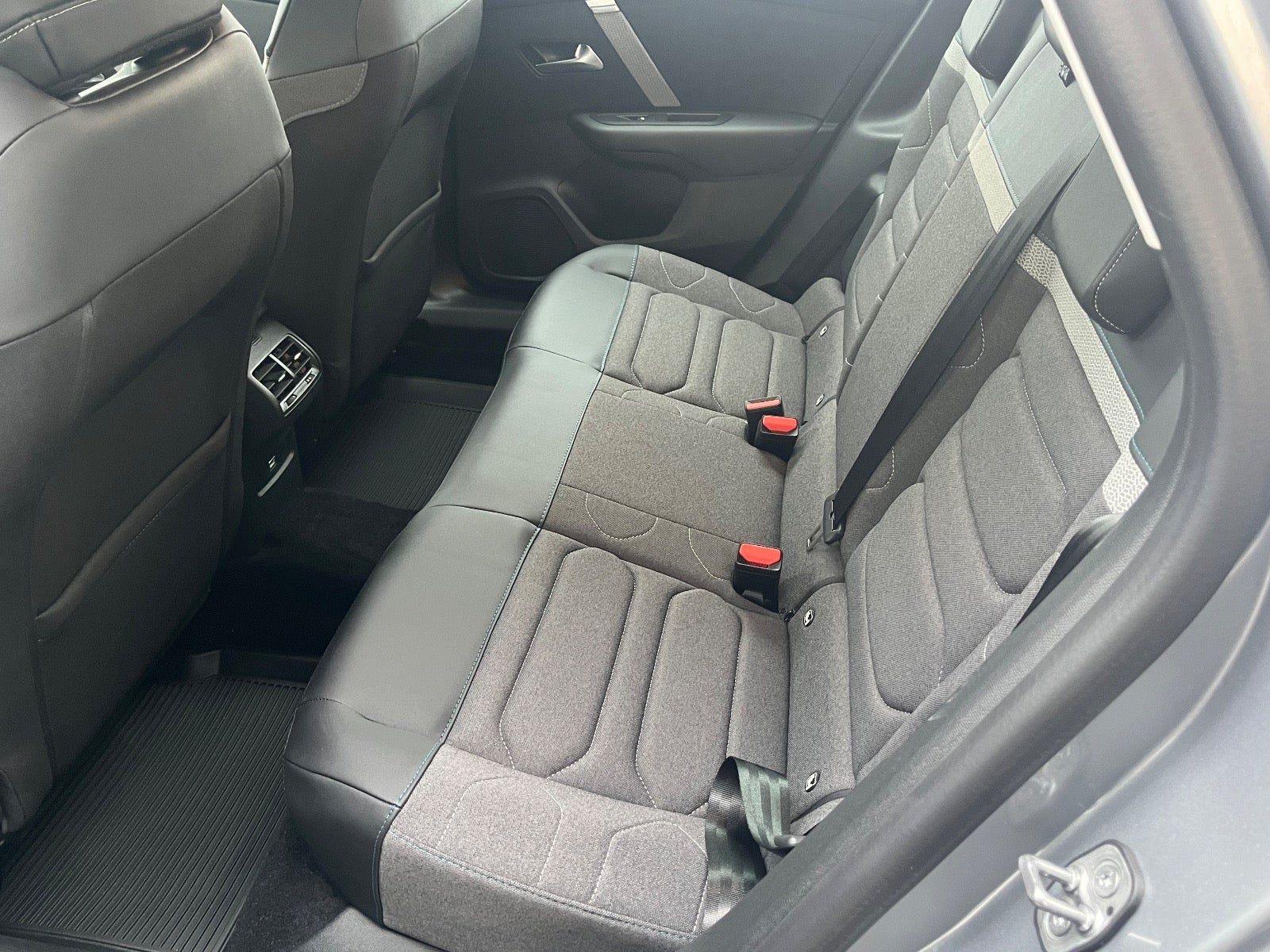 Billede af Citroën C4 X 1,2 PureTech 130 Chevron Sport EAT8