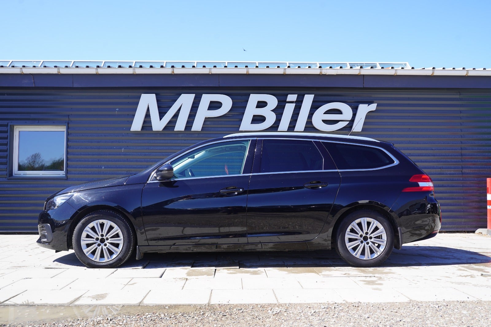 Billede af Peugeot 308 1,6 BlueHDi 120 Allure Sky SW