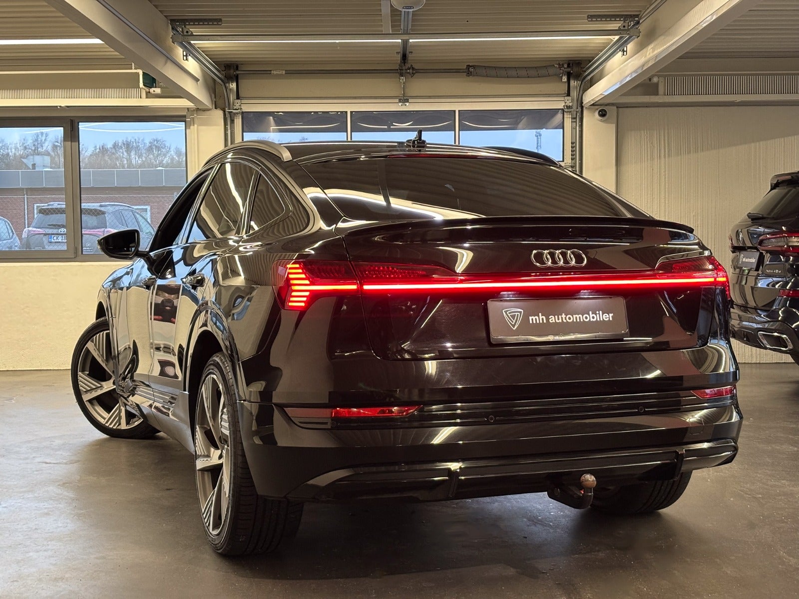 Billede af Audi e-tron 55 S-line Sportback quattro