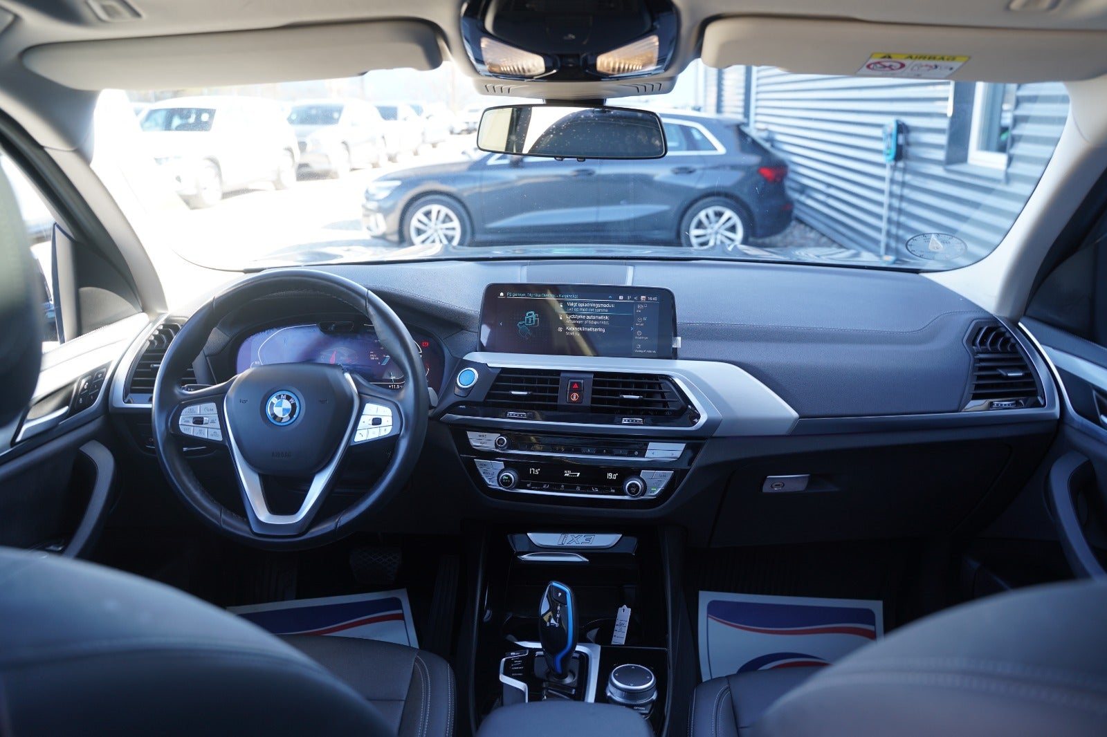 Billede af BMW iX3  Charged