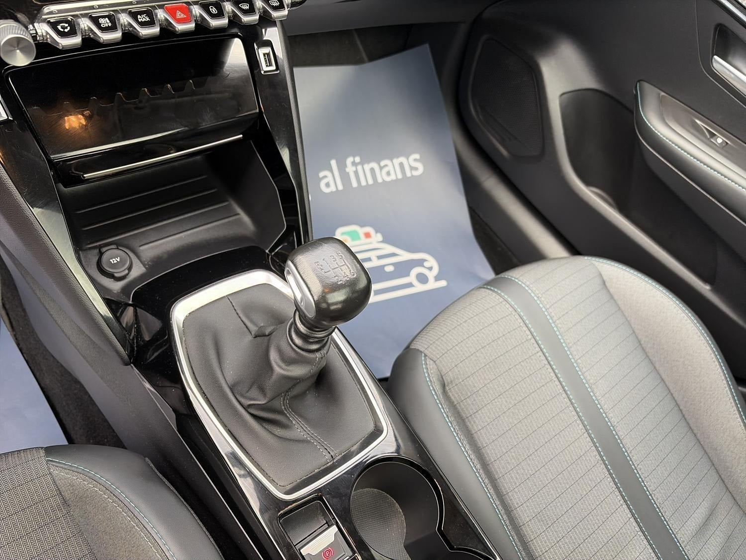 Billede af Peugeot 208 1,2 PureTech 100 Allure Sky