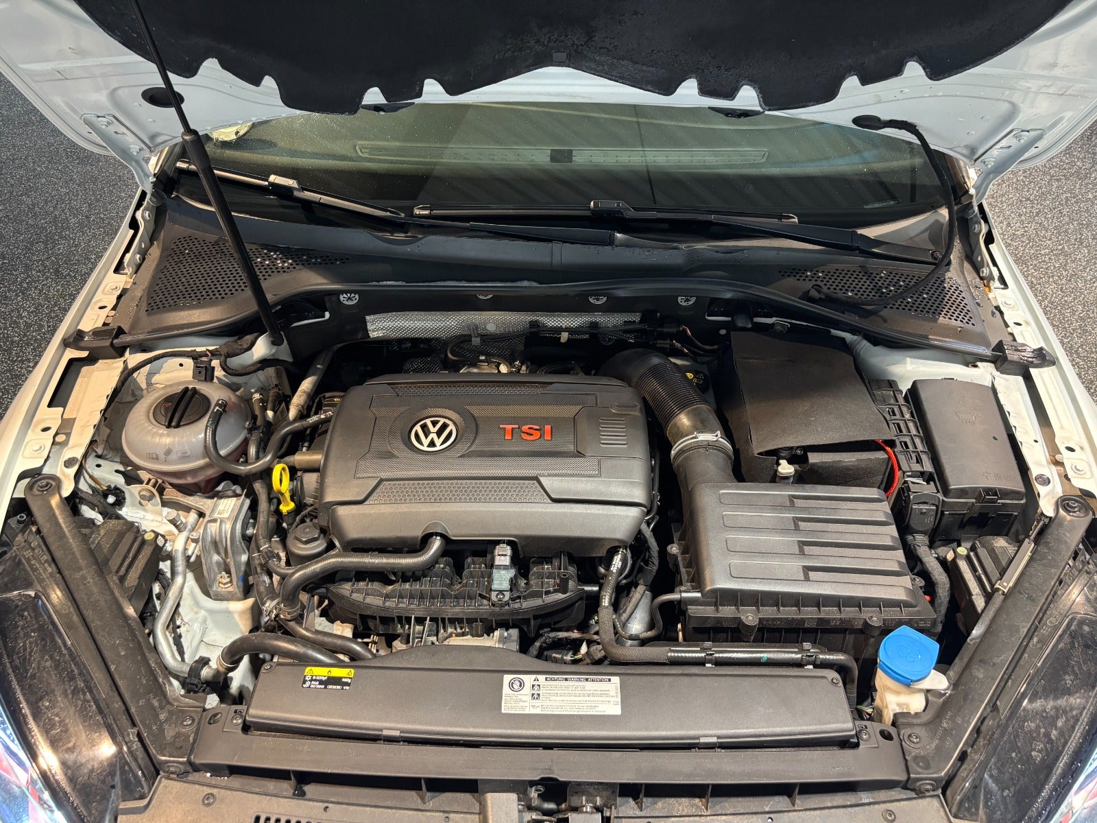 VW Golf VII 2,0 GTi Performance DSG 5d - 11