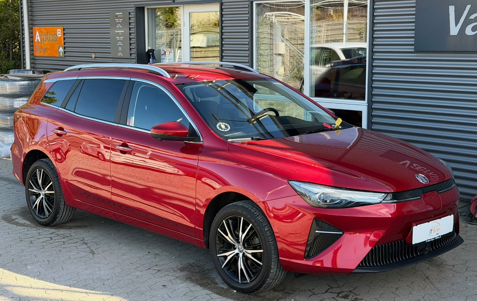 MG MG5 Luxury