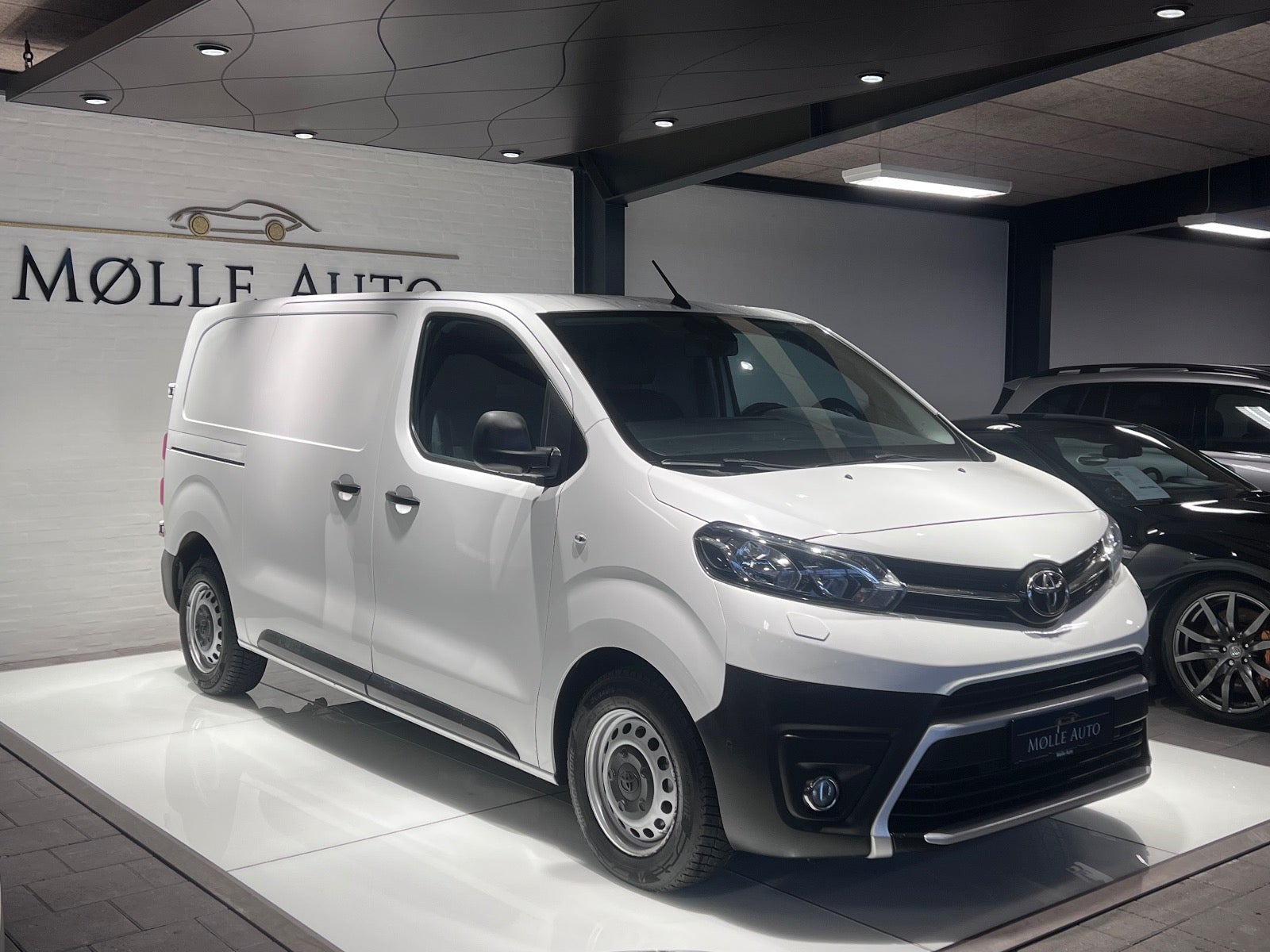 Billede af Toyota ProAce 2,0 D 120 Medium Comfort Master aut.