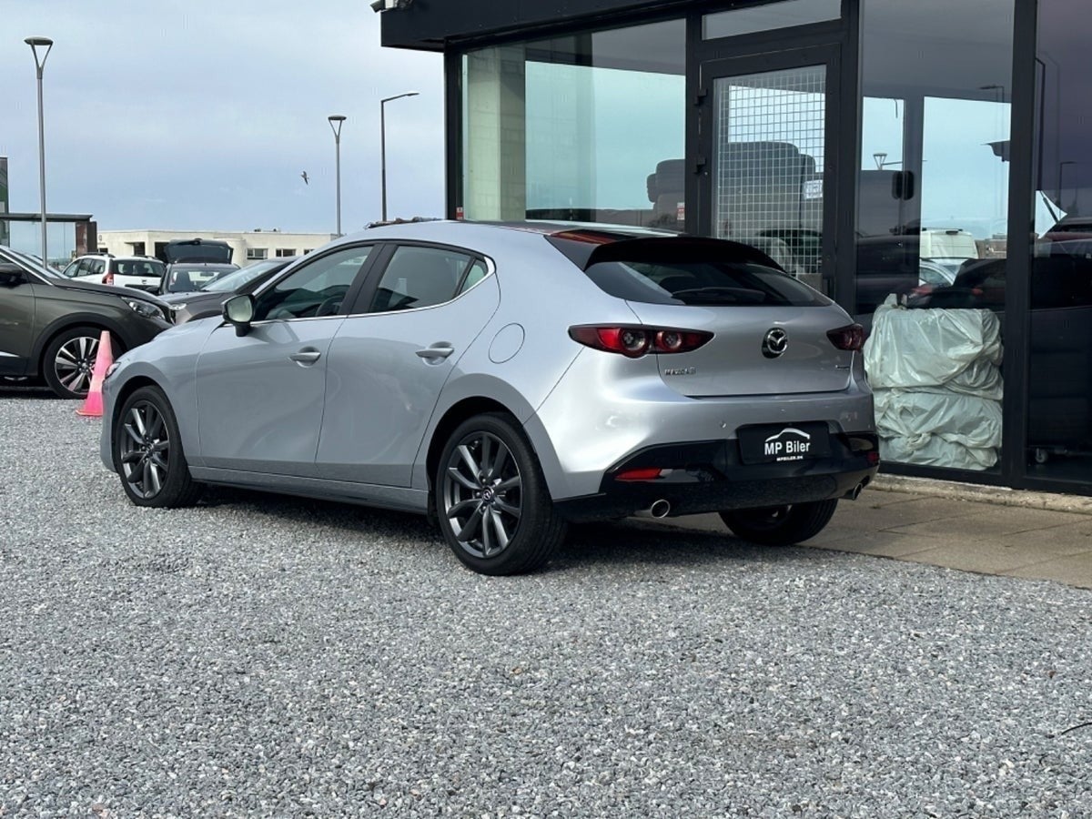 Billede af Mazda 3 1,8 SkyActiv-D 116 Cosmo aut.