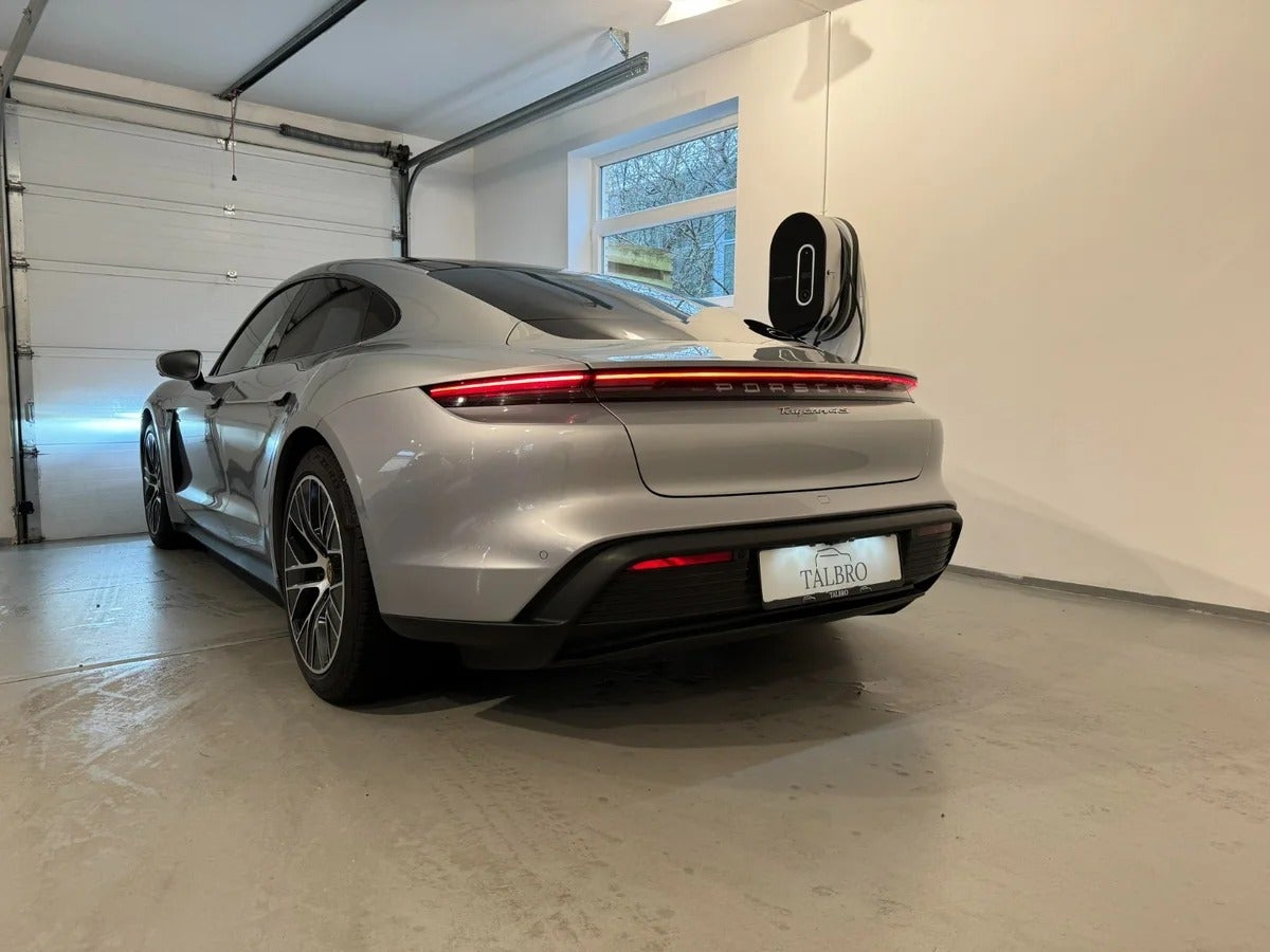 Porsche – Taycan 4S