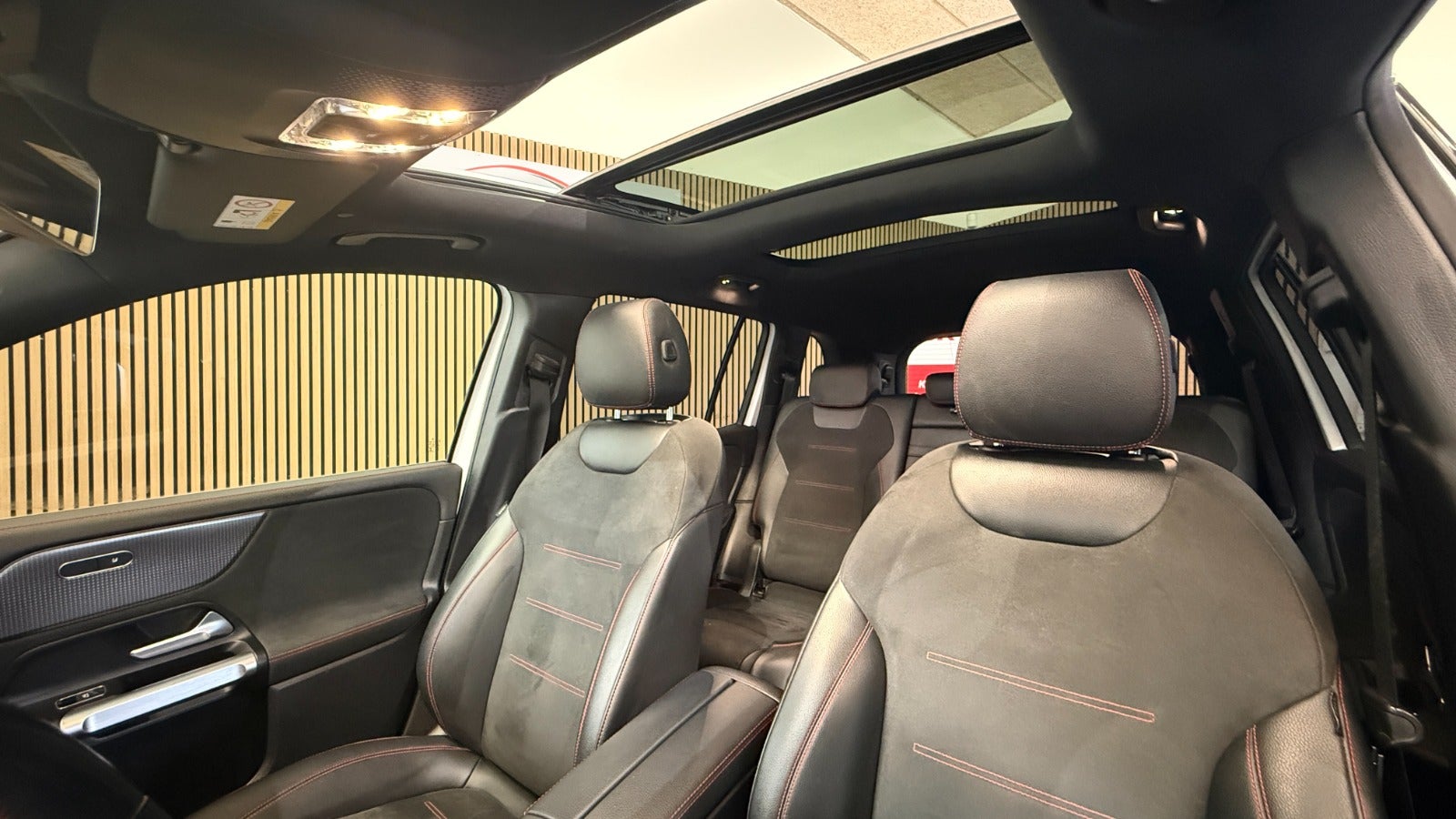 Billede af Mercedes EQB300  AMG Line 4Matic 7prs