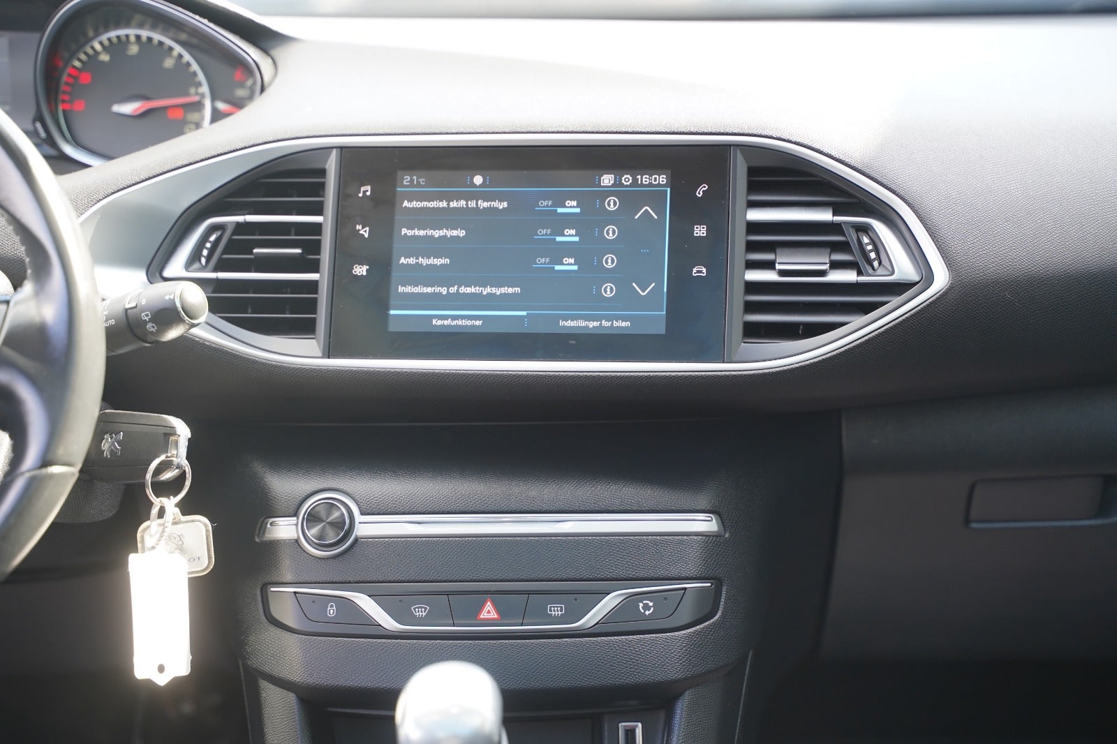 Billede af Peugeot 308 1,5 BlueHDi 130 Allure+ Sky SW