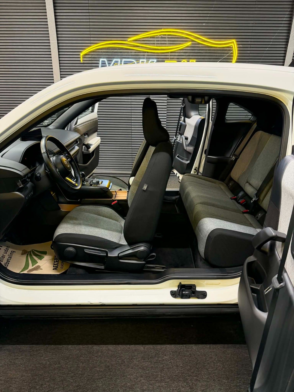 Billede af Mazda MX-30 0,8 e-SkyActiv R-EV Advantage