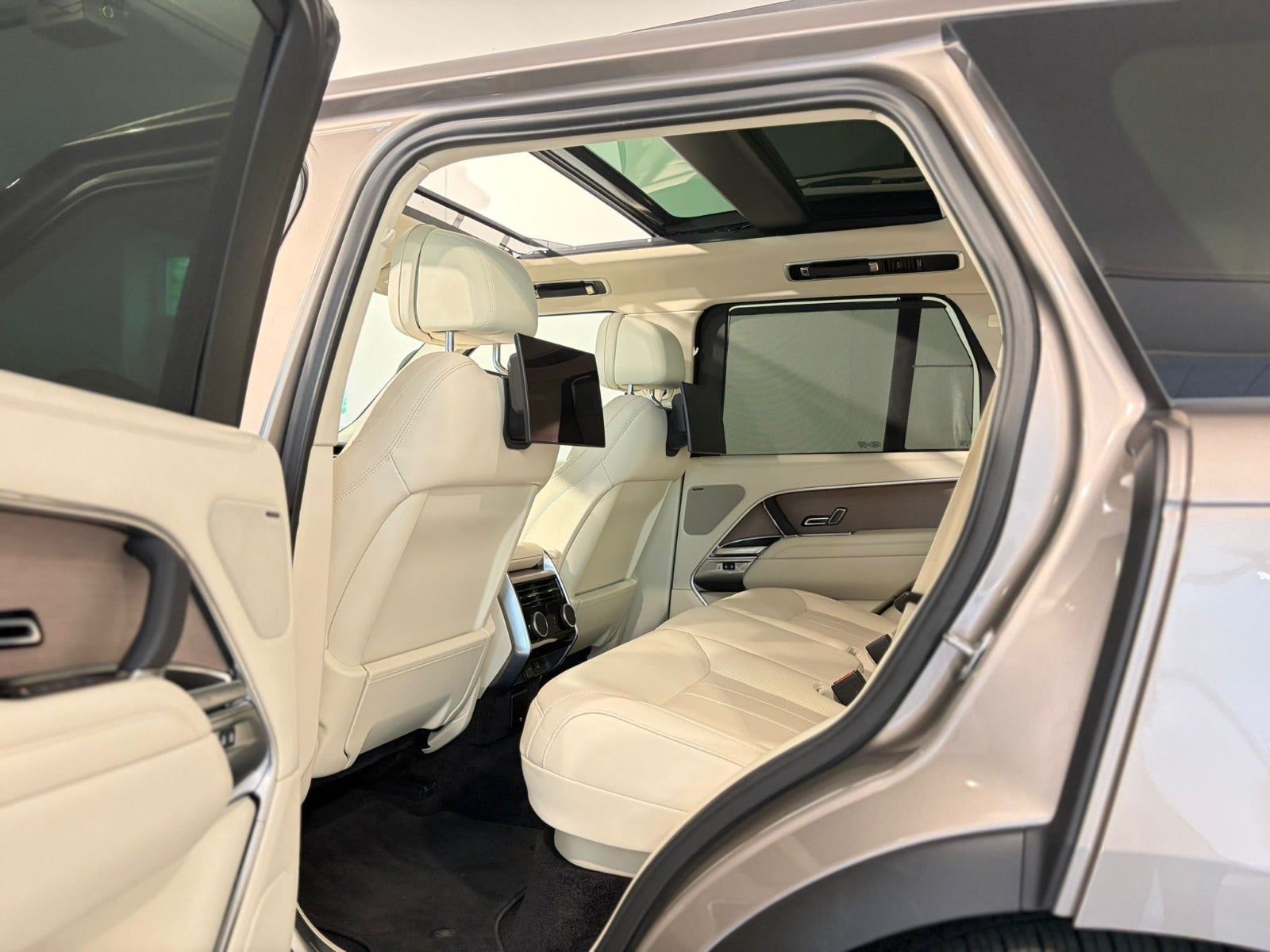 Land Rover – Range Rover