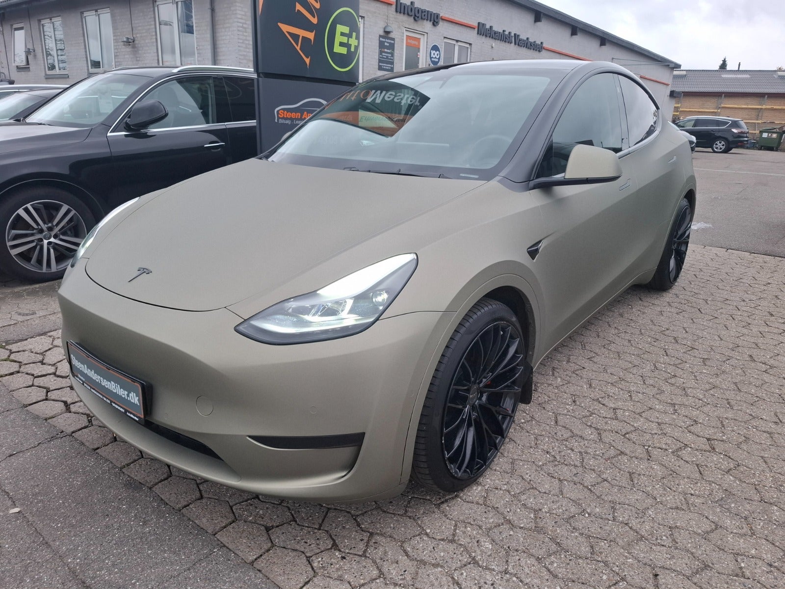 Tesla Model Y 2022