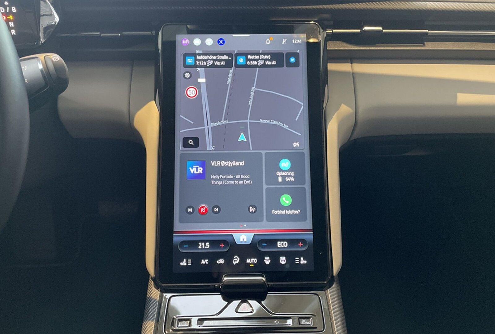 Ford Explorer Premium Extended Range